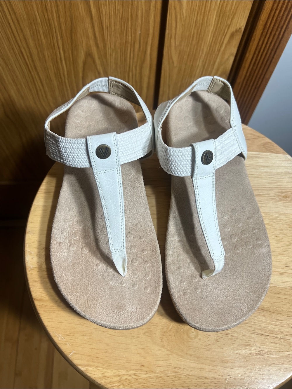 Vionic White Women's T-Strap Sandals with Neutral Footbed